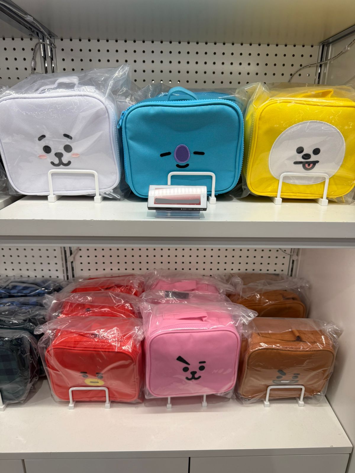 [LINE FRIENDS] MULTI POUCH BT21  250rb